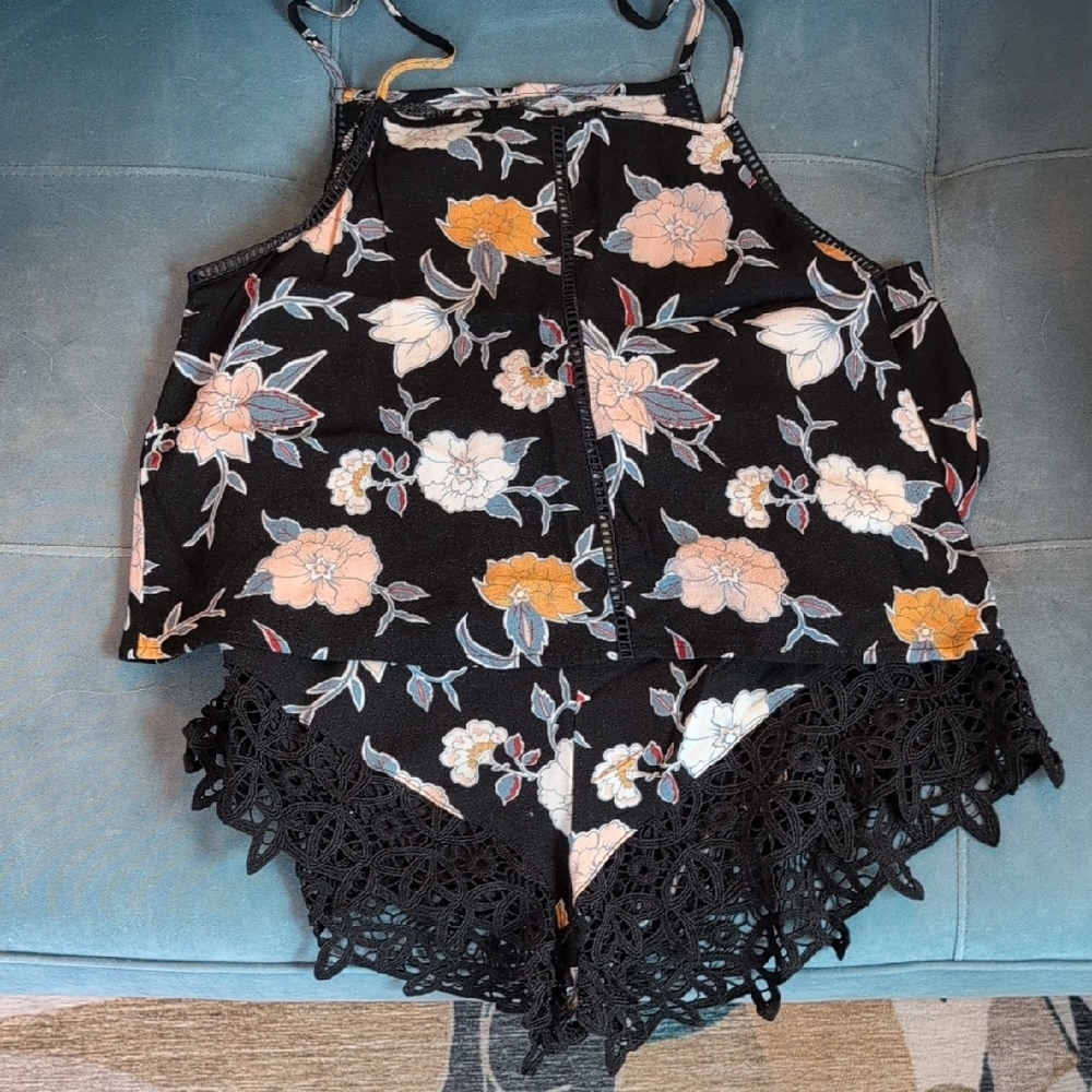 Kendall & Kylie Black Floral Lace Matching Set